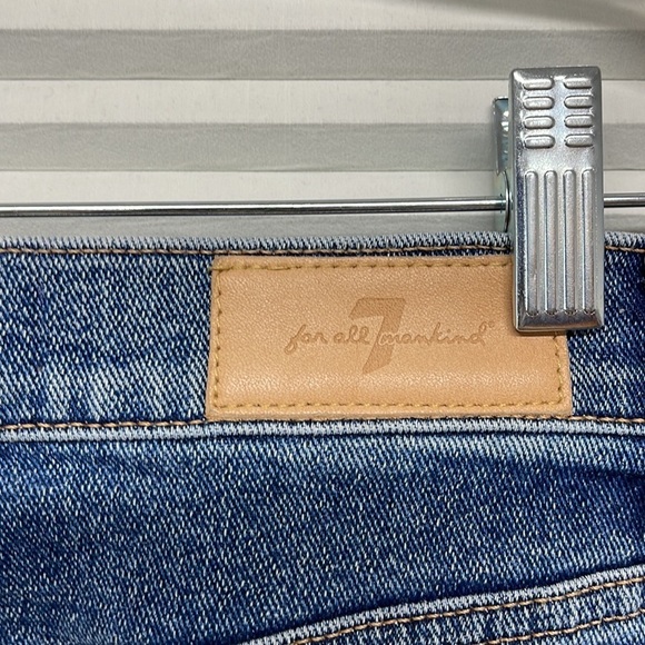 7 For All Mankind Luxe Vintage Fray Jean Mini Skirt Size 26 - Picture 5 of 10